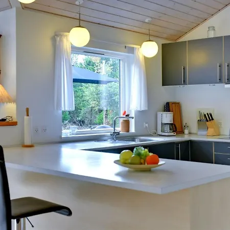 Holiday Tjelluf - 1km From The Sea In Western Jutland By Interhome
